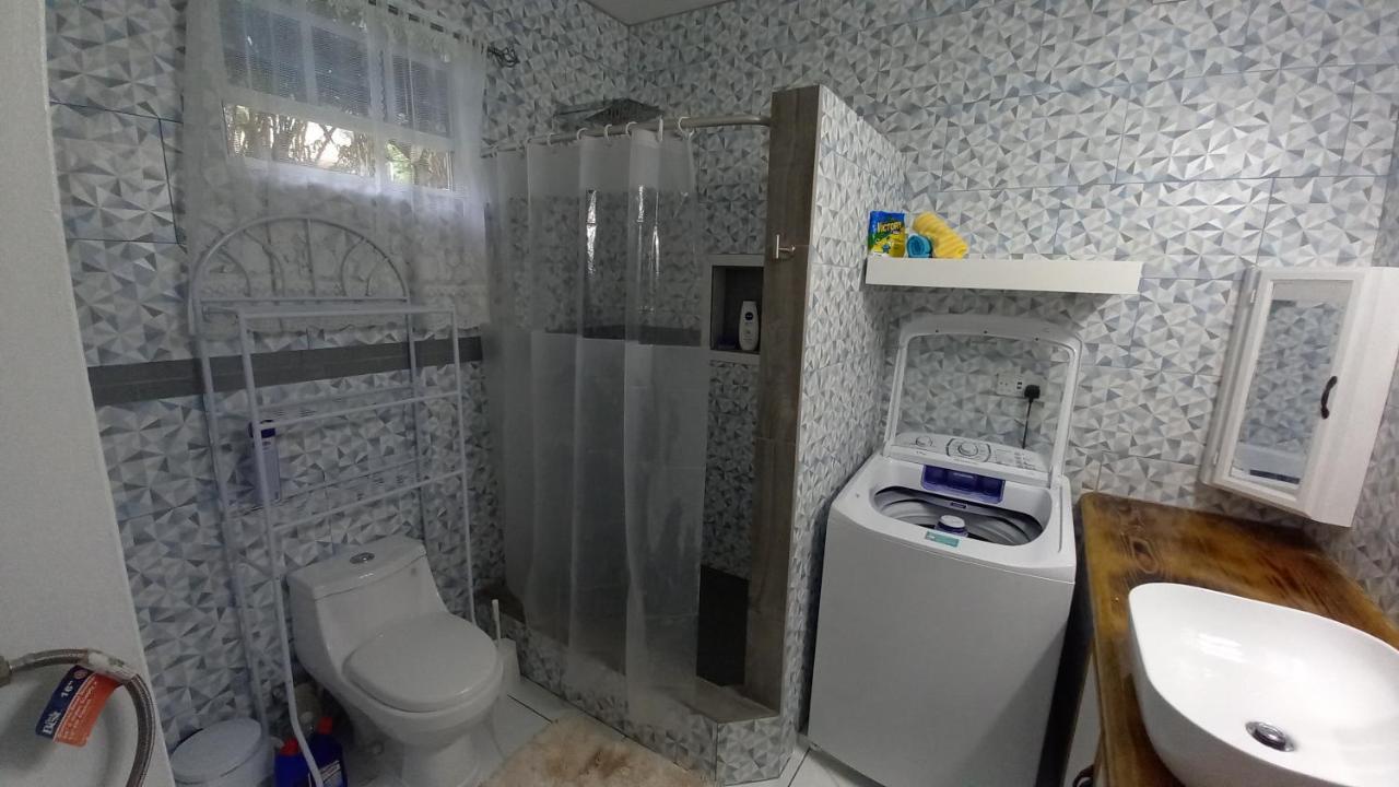 Apartmán Cozy Vacation Retreat With Free Parking Roseau Exteriér fotografie